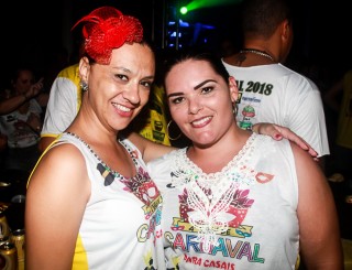 
<a style='margin-left: 5px;' class='btn btn-xs btn-social btn-facebook' href='https://www.facebook.com/sharer/sharer.php?u=https://galeramix.s01.web.getmuller.com.br/imagem/a63/800-800-90/conteudo/site_galerias/63/baile-de-carnaval-para-casais-ctg-fogao-de-lenha-tijucas-164.jpg' rel='popup' data-width='500' data-height='400'><i class='fa fa-facebook'></i>Compartilhar <span class='hidden-xs'>no Facebook</span>
</a> 
<a class='btn btn-default btn-xs' target='_blank' href='imagem/a63/800-800-90/conteudo/site_galerias/63/baile-de-carnaval-para-casais-ctg-fogao-de-lenha-tijucas-164.jpg'>
<span class='glyphicon glyphicon-cloud-download'></span> Salvar
</a>
