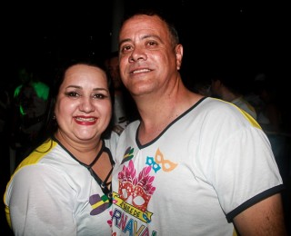 
<a style='margin-left: 5px;' class='btn btn-xs btn-social btn-facebook' href='https://www.facebook.com/sharer/sharer.php?u=https://galeramix.s01.web.getmuller.com.br/imagem/a63/800-800-90/conteudo/site_galerias/63/baile-de-carnaval-para-casais-ctg-fogao-de-lenha-tijucas-165.jpg' rel='popup' data-width='500' data-height='400'><i class='fa fa-facebook'></i>Compartilhar <span class='hidden-xs'>no Facebook</span>
</a> 
<a class='btn btn-default btn-xs' target='_blank' href='imagem/a63/800-800-90/conteudo/site_galerias/63/baile-de-carnaval-para-casais-ctg-fogao-de-lenha-tijucas-165.jpg'>
<span class='glyphicon glyphicon-cloud-download'></span> Salvar
</a>
