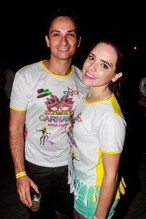 
<a style='margin-left: 5px;' class='btn btn-xs btn-social btn-facebook' href='https://www.facebook.com/sharer/sharer.php?u=https://galeramix.s01.web.getmuller.com.br/imagem/a63/800-800-90/conteudo/site_galerias/63/baile-de-carnaval-para-casais-ctg-fogao-de-lenha-tijucas-184.jpg' rel='popup' data-width='500' data-height='400'><i class='fa fa-facebook'></i>Compartilhar <span class='hidden-xs'>no Facebook</span>
</a> 
<a class='btn btn-default btn-xs' target='_blank' href='imagem/a63/800-800-90/conteudo/site_galerias/63/baile-de-carnaval-para-casais-ctg-fogao-de-lenha-tijucas-184.jpg'>
<span class='glyphicon glyphicon-cloud-download'></span> Salvar
</a>
