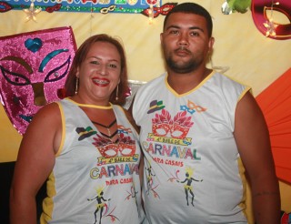 
<a style='margin-left: 5px;' class='btn btn-xs btn-social btn-facebook' href='https://www.facebook.com/sharer/sharer.php?u=https://galeramix.s01.web.getmuller.com.br/imagem/a63/800-800-90/conteudo/site_galerias/63/baile-de-carnaval-para-casais-ctg-fogao-de-lenha-tijucas-204.jpg' rel='popup' data-width='500' data-height='400'><i class='fa fa-facebook'></i>Compartilhar <span class='hidden-xs'>no Facebook</span>
</a> 
<a class='btn btn-default btn-xs' target='_blank' href='imagem/a63/800-800-90/conteudo/site_galerias/63/baile-de-carnaval-para-casais-ctg-fogao-de-lenha-tijucas-204.jpg'>
<span class='glyphicon glyphicon-cloud-download'></span> Salvar
</a>
