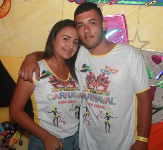 
<a style='margin-left: 5px;' class='btn btn-xs btn-social btn-facebook' href='https://www.facebook.com/sharer/sharer.php?u=https://galeramix.s01.web.getmuller.com.br/imagem/a63/800-800-90/conteudo/site_galerias/63/baile-de-carnaval-para-casais-ctg-fogao-de-lenha-tijucas-207.jpg' rel='popup' data-width='500' data-height='400'><i class='fa fa-facebook'></i>Compartilhar <span class='hidden-xs'>no Facebook</span>
</a> 
<a class='btn btn-default btn-xs' target='_blank' href='imagem/a63/800-800-90/conteudo/site_galerias/63/baile-de-carnaval-para-casais-ctg-fogao-de-lenha-tijucas-207.jpg'>
<span class='glyphicon glyphicon-cloud-download'></span> Salvar
</a>
