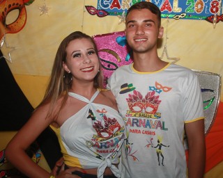 
<a style='margin-left: 5px;' class='btn btn-xs btn-social btn-facebook' href='https://www.facebook.com/sharer/sharer.php?u=https://galeramix.s01.web.getmuller.com.br/imagem/a63/800-800-90/conteudo/site_galerias/63/baile-de-carnaval-para-casais-ctg-fogao-de-lenha-tijucas-212.jpg' rel='popup' data-width='500' data-height='400'><i class='fa fa-facebook'></i>Compartilhar <span class='hidden-xs'>no Facebook</span>
</a> 
<a class='btn btn-default btn-xs' target='_blank' href='imagem/a63/800-800-90/conteudo/site_galerias/63/baile-de-carnaval-para-casais-ctg-fogao-de-lenha-tijucas-212.jpg'>
<span class='glyphicon glyphicon-cloud-download'></span> Salvar
</a>
