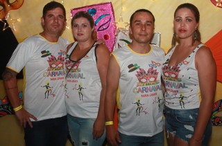 
<a style='margin-left: 5px;' class='btn btn-xs btn-social btn-facebook' href='https://www.facebook.com/sharer/sharer.php?u=https://galeramix.s01.web.getmuller.com.br/imagem/a63/800-800-90/conteudo/site_galerias/63/baile-de-carnaval-para-casais-ctg-fogao-de-lenha-tijucas-217.jpg' rel='popup' data-width='500' data-height='400'><i class='fa fa-facebook'></i>Compartilhar <span class='hidden-xs'>no Facebook</span>
</a> 
<a class='btn btn-default btn-xs' target='_blank' href='imagem/a63/800-800-90/conteudo/site_galerias/63/baile-de-carnaval-para-casais-ctg-fogao-de-lenha-tijucas-217.jpg'>
<span class='glyphicon glyphicon-cloud-download'></span> Salvar
</a>
