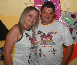 
<a style='margin-left: 5px;' class='btn btn-xs btn-social btn-facebook' href='https://www.facebook.com/sharer/sharer.php?u=https://galeramix.s01.web.getmuller.com.br/imagem/a63/800-800-90/conteudo/site_galerias/63/baile-de-carnaval-para-casais-ctg-fogao-de-lenha-tijucas-31.jpg' rel='popup' data-width='500' data-height='400'><i class='fa fa-facebook'></i>Compartilhar <span class='hidden-xs'>no Facebook</span>
</a> 
<a class='btn btn-default btn-xs' target='_blank' href='imagem/a63/800-800-90/conteudo/site_galerias/63/baile-de-carnaval-para-casais-ctg-fogao-de-lenha-tijucas-31.jpg'>
<span class='glyphicon glyphicon-cloud-download'></span> Salvar
</a>
