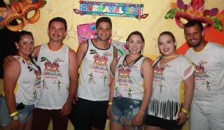 
<a style='margin-left: 5px;' class='btn btn-xs btn-social btn-facebook' href='https://www.facebook.com/sharer/sharer.php?u=https://galeramix.s01.web.getmuller.com.br/imagem/a63/800-800-90/conteudo/site_galerias/63/baile-de-carnaval-para-casais-ctg-fogao-de-lenha-tijucas-32.jpg' rel='popup' data-width='500' data-height='400'><i class='fa fa-facebook'></i>Compartilhar <span class='hidden-xs'>no Facebook</span>
</a> 
<a class='btn btn-default btn-xs' target='_blank' href='imagem/a63/800-800-90/conteudo/site_galerias/63/baile-de-carnaval-para-casais-ctg-fogao-de-lenha-tijucas-32.jpg'>
<span class='glyphicon glyphicon-cloud-download'></span> Salvar
</a>
