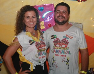 
<a style='margin-left: 5px;' class='btn btn-xs btn-social btn-facebook' href='https://www.facebook.com/sharer/sharer.php?u=https://galeramix.s01.web.getmuller.com.br/imagem/a63/800-800-90/conteudo/site_galerias/63/baile-de-carnaval-para-casais-ctg-fogao-de-lenha-tijucas-35.jpg' rel='popup' data-width='500' data-height='400'><i class='fa fa-facebook'></i>Compartilhar <span class='hidden-xs'>no Facebook</span>
</a> 
<a class='btn btn-default btn-xs' target='_blank' href='imagem/a63/800-800-90/conteudo/site_galerias/63/baile-de-carnaval-para-casais-ctg-fogao-de-lenha-tijucas-35.jpg'>
<span class='glyphicon glyphicon-cloud-download'></span> Salvar
</a>
