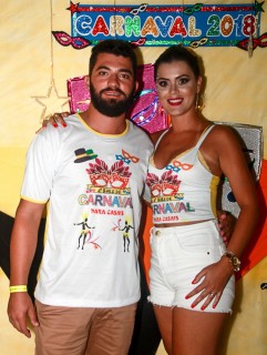 
<a style='margin-left: 5px;' class='btn btn-xs btn-social btn-facebook' href='https://www.facebook.com/sharer/sharer.php?u=https://galeramix.s01.web.getmuller.com.br/imagem/a63/800-800-90/conteudo/site_galerias/63/baile-de-carnaval-para-casais-ctg-fogao-de-lenha-tijucas-42.jpg' rel='popup' data-width='500' data-height='400'><i class='fa fa-facebook'></i>Compartilhar <span class='hidden-xs'>no Facebook</span>
</a> 
<a class='btn btn-default btn-xs' target='_blank' href='imagem/a63/800-800-90/conteudo/site_galerias/63/baile-de-carnaval-para-casais-ctg-fogao-de-lenha-tijucas-42.jpg'>
<span class='glyphicon glyphicon-cloud-download'></span> Salvar
</a>
