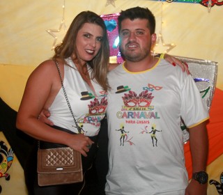 
<a style='margin-left: 5px;' class='btn btn-xs btn-social btn-facebook' href='https://www.facebook.com/sharer/sharer.php?u=https://galeramix.s01.web.getmuller.com.br/imagem/a63/800-800-90/conteudo/site_galerias/63/baile-de-carnaval-para-casais-ctg-fogao-de-lenha-tijucas-62.jpg' rel='popup' data-width='500' data-height='400'><i class='fa fa-facebook'></i>Compartilhar <span class='hidden-xs'>no Facebook</span>
</a> 
<a class='btn btn-default btn-xs' target='_blank' href='imagem/a63/800-800-90/conteudo/site_galerias/63/baile-de-carnaval-para-casais-ctg-fogao-de-lenha-tijucas-62.jpg'>
<span class='glyphicon glyphicon-cloud-download'></span> Salvar
</a>
