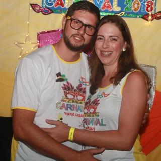 
<a style='margin-left: 5px;' class='btn btn-xs btn-social btn-facebook' href='https://www.facebook.com/sharer/sharer.php?u=https://galeramix.s01.web.getmuller.com.br/imagem/a63/800-800-90/conteudo/site_galerias/63/baile-de-carnaval-para-casais-ctg-fogao-de-lenha-tijucas-9.jpg' rel='popup' data-width='500' data-height='400'><i class='fa fa-facebook'></i>Compartilhar <span class='hidden-xs'>no Facebook</span>
</a> 
<a class='btn btn-default btn-xs' target='_blank' href='imagem/a63/800-800-90/conteudo/site_galerias/63/baile-de-carnaval-para-casais-ctg-fogao-de-lenha-tijucas-9.jpg'>
<span class='glyphicon glyphicon-cloud-download'></span> Salvar
</a>
