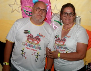 
<a style='margin-left: 5px;' class='btn btn-xs btn-social btn-facebook' href='https://www.facebook.com/sharer/sharer.php?u=https://galeramix.s01.web.getmuller.com.br/imagem/a63/800-800-90/conteudo/site_galerias/63/baile-de-carnaval-para-casais-ctg-fogao-de-lenha-tijucas-90.jpg' rel='popup' data-width='500' data-height='400'><i class='fa fa-facebook'></i>Compartilhar <span class='hidden-xs'>no Facebook</span>
</a> 
<a class='btn btn-default btn-xs' target='_blank' href='imagem/a63/800-800-90/conteudo/site_galerias/63/baile-de-carnaval-para-casais-ctg-fogao-de-lenha-tijucas-90.jpg'>
<span class='glyphicon glyphicon-cloud-download'></span> Salvar
</a>
