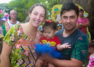 
<a style='margin-left: 5px;' class='btn btn-xs btn-social btn-facebook' href='https://www.facebook.com/sharer/sharer.php?u=https://galeramix.s01.web.getmuller.com.br/imagem/a64/800-800-90/conteudo/site_galerias/64/carnaval-infantil-casarao-gallotti-tijucas-2.jpg' rel='popup' data-width='500' data-height='400'><i class='fa fa-facebook'></i>Compartilhar <span class='hidden-xs'>no Facebook</span>
</a> 
<a class='btn btn-default btn-xs' target='_blank' href='imagem/a64/800-800-90/conteudo/site_galerias/64/carnaval-infantil-casarao-gallotti-tijucas-2.jpg'>
<span class='glyphicon glyphicon-cloud-download'></span> Salvar
</a>
