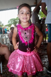 
<a style='margin-left: 5px;' class='btn btn-xs btn-social btn-facebook' href='https://www.facebook.com/sharer/sharer.php?u=https://galeramix.s01.web.getmuller.com.br/imagem/a64/800-800-90/conteudo/site_galerias/64/carnaval-infantil-casarao-gallotti-tijucas-24.jpg' rel='popup' data-width='500' data-height='400'><i class='fa fa-facebook'></i>Compartilhar <span class='hidden-xs'>no Facebook</span>
</a> 
<a class='btn btn-default btn-xs' target='_blank' href='imagem/a64/800-800-90/conteudo/site_galerias/64/carnaval-infantil-casarao-gallotti-tijucas-24.jpg'>
<span class='glyphicon glyphicon-cloud-download'></span> Salvar
</a>
