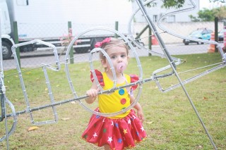 
<a style='margin-left: 5px;' class='btn btn-xs btn-social btn-facebook' href='https://www.facebook.com/sharer/sharer.php?u=https://galeramix.s01.web.getmuller.com.br/imagem/a64/800-800-90/conteudo/site_galerias/64/carnaval-infantil-casarao-gallotti-tijucas-25.jpg' rel='popup' data-width='500' data-height='400'><i class='fa fa-facebook'></i>Compartilhar <span class='hidden-xs'>no Facebook</span>
</a> 
<a class='btn btn-default btn-xs' target='_blank' href='imagem/a64/800-800-90/conteudo/site_galerias/64/carnaval-infantil-casarao-gallotti-tijucas-25.jpg'>
<span class='glyphicon glyphicon-cloud-download'></span> Salvar
</a>
