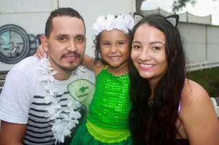 
<a style='margin-left: 5px;' class='btn btn-xs btn-social btn-facebook' href='https://www.facebook.com/sharer/sharer.php?u=https://galeramix.s01.web.getmuller.com.br/imagem/a64/800-800-90/conteudo/site_galerias/64/carnaval-infantil-casarao-gallotti-tijucas-29.jpg' rel='popup' data-width='500' data-height='400'><i class='fa fa-facebook'></i>Compartilhar <span class='hidden-xs'>no Facebook</span>
</a> 
<a class='btn btn-default btn-xs' target='_blank' href='imagem/a64/800-800-90/conteudo/site_galerias/64/carnaval-infantil-casarao-gallotti-tijucas-29.jpg'>
<span class='glyphicon glyphicon-cloud-download'></span> Salvar
</a>
