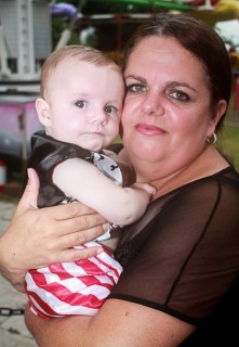 
<a style='margin-left: 5px;' class='btn btn-xs btn-social btn-facebook' href='https://www.facebook.com/sharer/sharer.php?u=https://galeramix.s01.web.getmuller.com.br/imagem/a64/800-800-90/conteudo/site_galerias/64/carnaval-infantil-casarao-gallotti-tijucas-60.jpg' rel='popup' data-width='500' data-height='400'><i class='fa fa-facebook'></i>Compartilhar <span class='hidden-xs'>no Facebook</span>
</a> 
<a class='btn btn-default btn-xs' target='_blank' href='imagem/a64/800-800-90/conteudo/site_galerias/64/carnaval-infantil-casarao-gallotti-tijucas-60.jpg'>
<span class='glyphicon glyphicon-cloud-download'></span> Salvar
</a>
