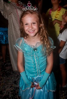 
<a style='margin-left: 5px;' class='btn btn-xs btn-social btn-facebook' href='https://www.facebook.com/sharer/sharer.php?u=https://galeramix.s01.web.getmuller.com.br/imagem/a64/800-800-90/conteudo/site_galerias/64/carnaval-infantil-casarao-gallotti-tijucas-77.jpg' rel='popup' data-width='500' data-height='400'><i class='fa fa-facebook'></i>Compartilhar <span class='hidden-xs'>no Facebook</span>
</a> 
<a class='btn btn-default btn-xs' target='_blank' href='imagem/a64/800-800-90/conteudo/site_galerias/64/carnaval-infantil-casarao-gallotti-tijucas-77.jpg'>
<span class='glyphicon glyphicon-cloud-download'></span> Salvar
</a>
