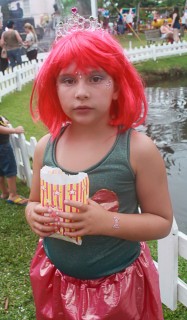 
                                <a style='margin-left: 5px;' class='btn btn-xs btn-social btn-facebook' href='https://www.facebook.com/sharer/sharer.php?u=https://galeramix.s01.web.getmuller.com.br/imagem/a65/800-800-90/conteudo/site_galerias/65/carnaval-infantil-casarao-gallotti-tijucas-galera-mix-10.jpg' rel='popup' data-width='500' data-height='400'><i class='fa fa-facebook'></i>Compartilhar <span class='hidden-xs'>no Facebook</span>
                            </a> 
                            <a class='btn btn-default btn-xs' target='_blank' href='imagem/a65/800-800-90/conteudo/site_galerias/65/carnaval-infantil-casarao-gallotti-tijucas-galera-mix-10.jpg'>
                                <span class='glyphicon glyphicon-cloud-download'></span> Salvar
                            </a>
                            