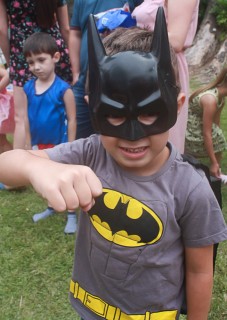 
<a style='margin-left: 5px;' class='btn btn-xs btn-social btn-facebook' href='https://www.facebook.com/sharer/sharer.php?u=https://galeramix.s01.web.getmuller.com.br/imagem/a65/800-800-90/conteudo/site_galerias/65/carnaval-infantil-casarao-gallotti-tijucas-galera-mix-25.jpg' rel='popup' data-width='500' data-height='400'><i class='fa fa-facebook'></i>Compartilhar <span class='hidden-xs'>no Facebook</span>
</a> 
<a class='btn btn-default btn-xs' target='_blank' href='imagem/a65/800-800-90/conteudo/site_galerias/65/carnaval-infantil-casarao-gallotti-tijucas-galera-mix-25.jpg'>
<span class='glyphicon glyphicon-cloud-download'></span> Salvar
</a>
