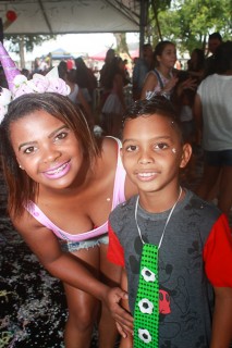 
<a style='margin-left: 5px;' class='btn btn-xs btn-social btn-facebook' href='https://www.facebook.com/sharer/sharer.php?u=https://galeramix.s01.web.getmuller.com.br/imagem/a65/800-800-90/conteudo/site_galerias/65/carnaval-infantil-casarao-gallotti-tijucas-galera-mix-30.jpg' rel='popup' data-width='500' data-height='400'><i class='fa fa-facebook'></i>Compartilhar <span class='hidden-xs'>no Facebook</span>
</a> 
<a class='btn btn-default btn-xs' target='_blank' href='imagem/a65/800-800-90/conteudo/site_galerias/65/carnaval-infantil-casarao-gallotti-tijucas-galera-mix-30.jpg'>
<span class='glyphicon glyphicon-cloud-download'></span> Salvar
</a>
