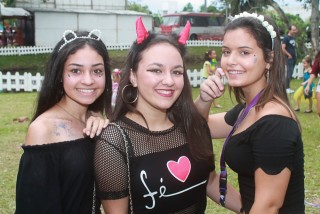 
<a style='margin-left: 5px;' class='btn btn-xs btn-social btn-facebook' href='https://www.facebook.com/sharer/sharer.php?u=https://galeramix.s01.web.getmuller.com.br/imagem/a65/800-800-90/conteudo/site_galerias/65/carnaval-infantil-casarao-gallotti-tijucas-galera-mix-43.jpg' rel='popup' data-width='500' data-height='400'><i class='fa fa-facebook'></i>Compartilhar <span class='hidden-xs'>no Facebook</span>
</a> 
<a class='btn btn-default btn-xs' target='_blank' href='imagem/a65/800-800-90/conteudo/site_galerias/65/carnaval-infantil-casarao-gallotti-tijucas-galera-mix-43.jpg'>
<span class='glyphicon glyphicon-cloud-download'></span> Salvar
</a>
