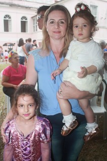 
<a style='margin-left: 5px;' class='btn btn-xs btn-social btn-facebook' href='https://www.facebook.com/sharer/sharer.php?u=https://galeramix.s01.web.getmuller.com.br/imagem/a65/800-800-90/conteudo/site_galerias/65/carnaval-infantil-casarao-gallotti-tijucas-galera-mix-50.jpg' rel='popup' data-width='500' data-height='400'><i class='fa fa-facebook'></i>Compartilhar <span class='hidden-xs'>no Facebook</span>
</a> 
<a class='btn btn-default btn-xs' target='_blank' href='imagem/a65/800-800-90/conteudo/site_galerias/65/carnaval-infantil-casarao-gallotti-tijucas-galera-mix-50.jpg'>
<span class='glyphicon glyphicon-cloud-download'></span> Salvar
</a>
