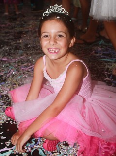 
<a style='margin-left: 5px;' class='btn btn-xs btn-social btn-facebook' href='https://www.facebook.com/sharer/sharer.php?u=https://galeramix.s01.web.getmuller.com.br/imagem/a65/800-800-90/conteudo/site_galerias/65/carnaval-infantil-casarao-gallotti-tijucas-galera-mix-52.jpg' rel='popup' data-width='500' data-height='400'><i class='fa fa-facebook'></i>Compartilhar <span class='hidden-xs'>no Facebook</span>
</a> 
<a class='btn btn-default btn-xs' target='_blank' href='imagem/a65/800-800-90/conteudo/site_galerias/65/carnaval-infantil-casarao-gallotti-tijucas-galera-mix-52.jpg'>
<span class='glyphicon glyphicon-cloud-download'></span> Salvar
</a>
