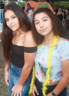 
<a style='margin-left: 5px;' class='btn btn-xs btn-social btn-facebook' href='https://www.facebook.com/sharer/sharer.php?u=https://galeramix.s01.web.getmuller.com.br/imagem/a65/800-800-90/conteudo/site_galerias/65/carnaval-infantil-casarao-gallotti-tijucas-galera-mix-77.jpg' rel='popup' data-width='500' data-height='400'><i class='fa fa-facebook'></i>Compartilhar <span class='hidden-xs'>no Facebook</span>
</a> 
<a class='btn btn-default btn-xs' target='_blank' href='imagem/a65/800-800-90/conteudo/site_galerias/65/carnaval-infantil-casarao-gallotti-tijucas-galera-mix-77.jpg'>
<span class='glyphicon glyphicon-cloud-download'></span> Salvar
</a>
