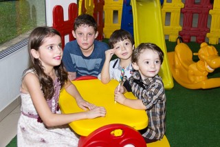 
        <a style='margin-left: 5px;' class='btn btn-xs btn-social btn-facebook' href='https://www.facebook.com/sharer/sharer.php?u=https://galeramix.s01.web.getmuller.com.br/imagem/a66/800-800-90/conteudo/site_galerias/66/pi-2-anos-16.jpg' rel='popup' data-width='500' data-height='400'><i class='fa fa-facebook'></i>Compartilhar <span class='hidden-xs'>no Facebook</span>
    </a> 
    <a class='btn btn-default btn-xs' target='_blank' href='imagem/a66/800-800-90/conteudo/site_galerias/66/pi-2-anos-16.jpg'>
        <span class='glyphicon glyphicon-cloud-download'></span> Salvar
    </a>
    