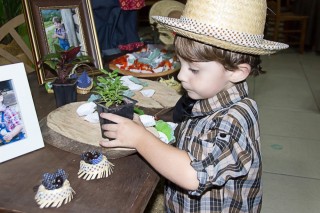 
<a style='margin-left: 5px;' class='btn btn-xs btn-social btn-facebook' href='https://www.facebook.com/sharer/sharer.php?u=https://galeramix.s01.web.getmuller.com.br/imagem/a66/800-800-90/conteudo/site_galerias/66/pi-2-anos-19.jpg' rel='popup' data-width='500' data-height='400'><i class='fa fa-facebook'></i>Compartilhar <span class='hidden-xs'>no Facebook</span>
</a> 
<a class='btn btn-default btn-xs' target='_blank' href='imagem/a66/800-800-90/conteudo/site_galerias/66/pi-2-anos-19.jpg'>
<span class='glyphicon glyphicon-cloud-download'></span> Salvar
</a>
