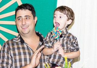 
<a style='margin-left: 5px;' class='btn btn-xs btn-social btn-facebook' href='https://www.facebook.com/sharer/sharer.php?u=https://galeramix.s01.web.getmuller.com.br/imagem/a66/800-800-90/conteudo/site_galerias/66/pi-2-anos-6.jpg' rel='popup' data-width='500' data-height='400'><i class='fa fa-facebook'></i>Compartilhar <span class='hidden-xs'>no Facebook</span>
</a> 
<a class='btn btn-default btn-xs' target='_blank' href='imagem/a66/800-800-90/conteudo/site_galerias/66/pi-2-anos-6.jpg'>
<span class='glyphicon glyphicon-cloud-download'></span> Salvar
</a>
