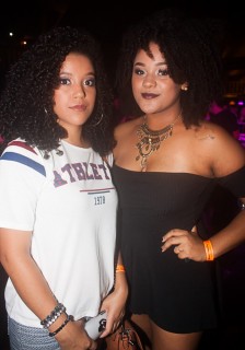 
        <a style='margin-left: 5px;' class='btn btn-xs btn-social btn-facebook' href='https://www.facebook.com/sharer/sharer.php?u=https://galeramix.s01.web.getmuller.com.br/imagem/a67/800-800-90/conteudo/site_galerias/67/annita-petry-galera-mix-104.jpg' rel='popup' data-width='500' data-height='400'><i class='fa fa-facebook'></i>Compartilhar <span class='hidden-xs'>no Facebook</span>
    </a> 
    <a class='btn btn-default btn-xs' target='_blank' href='imagem/a67/800-800-90/conteudo/site_galerias/67/annita-petry-galera-mix-104.jpg'>
        <span class='glyphicon glyphicon-cloud-download'></span> Salvar
    </a>
    