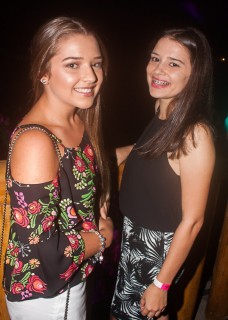 
<a style='margin-left: 5px;' class='btn btn-xs btn-social btn-facebook' href='https://www.facebook.com/sharer/sharer.php?u=https://galeramix.s01.web.getmuller.com.br/imagem/a67/800-800-90/conteudo/site_galerias/67/annita-petry-galera-mix-119.jpg' rel='popup' data-width='500' data-height='400'><i class='fa fa-facebook'></i>Compartilhar <span class='hidden-xs'>no Facebook</span>
</a> 
<a class='btn btn-default btn-xs' target='_blank' href='imagem/a67/800-800-90/conteudo/site_galerias/67/annita-petry-galera-mix-119.jpg'>
<span class='glyphicon glyphicon-cloud-download'></span> Salvar
</a>
