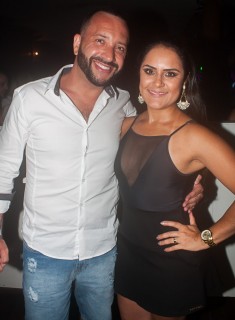 
<a style='margin-left: 5px;' class='btn btn-xs btn-social btn-facebook' href='https://www.facebook.com/sharer/sharer.php?u=https://galeramix.s01.web.getmuller.com.br/imagem/a67/800-800-90/conteudo/site_galerias/67/annita-petry-galera-mix-136.jpg' rel='popup' data-width='500' data-height='400'><i class='fa fa-facebook'></i>Compartilhar <span class='hidden-xs'>no Facebook</span>
</a> 
<a class='btn btn-default btn-xs' target='_blank' href='imagem/a67/800-800-90/conteudo/site_galerias/67/annita-petry-galera-mix-136.jpg'>
<span class='glyphicon glyphicon-cloud-download'></span> Salvar
</a>
