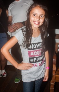 
<a style='margin-left: 5px;' class='btn btn-xs btn-social btn-facebook' href='https://www.facebook.com/sharer/sharer.php?u=https://galeramix.s01.web.getmuller.com.br/imagem/a67/800-800-90/conteudo/site_galerias/67/annita-petry-galera-mix-138.jpg' rel='popup' data-width='500' data-height='400'><i class='fa fa-facebook'></i>Compartilhar <span class='hidden-xs'>no Facebook</span>
</a> 
<a class='btn btn-default btn-xs' target='_blank' href='imagem/a67/800-800-90/conteudo/site_galerias/67/annita-petry-galera-mix-138.jpg'>
<span class='glyphicon glyphicon-cloud-download'></span> Salvar
</a>
