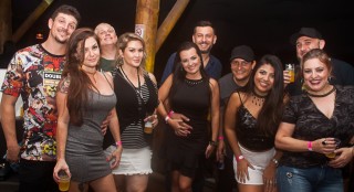 
<a style='margin-left: 5px;' class='btn btn-xs btn-social btn-facebook' href='https://www.facebook.com/sharer/sharer.php?u=https://galeramix.s01.web.getmuller.com.br/imagem/a67/800-800-90/conteudo/site_galerias/67/annita-petry-galera-mix-153.jpg' rel='popup' data-width='500' data-height='400'><i class='fa fa-facebook'></i>Compartilhar <span class='hidden-xs'>no Facebook</span>
</a> 
<a class='btn btn-default btn-xs' target='_blank' href='imagem/a67/800-800-90/conteudo/site_galerias/67/annita-petry-galera-mix-153.jpg'>
<span class='glyphicon glyphicon-cloud-download'></span> Salvar
</a>
