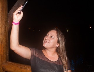 
<a style='margin-left: 5px;' class='btn btn-xs btn-social btn-facebook' href='https://www.facebook.com/sharer/sharer.php?u=https://galeramix.s01.web.getmuller.com.br/imagem/a67/800-800-90/conteudo/site_galerias/67/annita-petry-galera-mix-156.jpg' rel='popup' data-width='500' data-height='400'><i class='fa fa-facebook'></i>Compartilhar <span class='hidden-xs'>no Facebook</span>
</a> 
<a class='btn btn-default btn-xs' target='_blank' href='imagem/a67/800-800-90/conteudo/site_galerias/67/annita-petry-galera-mix-156.jpg'>
<span class='glyphicon glyphicon-cloud-download'></span> Salvar
</a>
