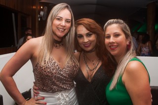 
<a style='margin-left: 5px;' class='btn btn-xs btn-social btn-facebook' href='https://www.facebook.com/sharer/sharer.php?u=https://galeramix.s01.web.getmuller.com.br/imagem/a67/800-800-90/conteudo/site_galerias/67/annita-petry-galera-mix-164.jpg' rel='popup' data-width='500' data-height='400'><i class='fa fa-facebook'></i>Compartilhar <span class='hidden-xs'>no Facebook</span>
</a> 
<a class='btn btn-default btn-xs' target='_blank' href='imagem/a67/800-800-90/conteudo/site_galerias/67/annita-petry-galera-mix-164.jpg'>
<span class='glyphicon glyphicon-cloud-download'></span> Salvar
</a>
