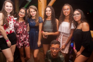 
<a style='margin-left: 5px;' class='btn btn-xs btn-social btn-facebook' href='https://www.facebook.com/sharer/sharer.php?u=https://galeramix.s01.web.getmuller.com.br/imagem/a67/800-800-90/conteudo/site_galerias/67/annita-petry-galera-mix-165.jpg' rel='popup' data-width='500' data-height='400'><i class='fa fa-facebook'></i>Compartilhar <span class='hidden-xs'>no Facebook</span>
</a> 
<a class='btn btn-default btn-xs' target='_blank' href='imagem/a67/800-800-90/conteudo/site_galerias/67/annita-petry-galera-mix-165.jpg'>
<span class='glyphicon glyphicon-cloud-download'></span> Salvar
</a>
