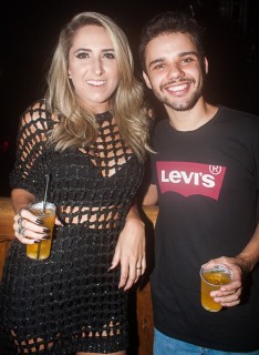 
<a style='margin-left: 5px;' class='btn btn-xs btn-social btn-facebook' href='https://www.facebook.com/sharer/sharer.php?u=https://galeramix.s01.web.getmuller.com.br/imagem/a67/800-800-90/conteudo/site_galerias/67/annita-petry-galera-mix-173.jpg' rel='popup' data-width='500' data-height='400'><i class='fa fa-facebook'></i>Compartilhar <span class='hidden-xs'>no Facebook</span>
</a> 
<a class='btn btn-default btn-xs' target='_blank' href='imagem/a67/800-800-90/conteudo/site_galerias/67/annita-petry-galera-mix-173.jpg'>
<span class='glyphicon glyphicon-cloud-download'></span> Salvar
</a>
