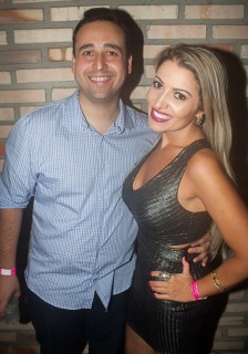 
<a style='margin-left: 5px;' class='btn btn-xs btn-social btn-facebook' href='https://www.facebook.com/sharer/sharer.php?u=https://galeramix.s01.web.getmuller.com.br/imagem/a67/800-800-90/conteudo/site_galerias/67/annita-petry-galera-mix-180.jpg' rel='popup' data-width='500' data-height='400'><i class='fa fa-facebook'></i>Compartilhar <span class='hidden-xs'>no Facebook</span>
</a> 
<a class='btn btn-default btn-xs' target='_blank' href='imagem/a67/800-800-90/conteudo/site_galerias/67/annita-petry-galera-mix-180.jpg'>
<span class='glyphicon glyphicon-cloud-download'></span> Salvar
</a>
