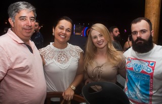 
<a style='margin-left: 5px;' class='btn btn-xs btn-social btn-facebook' href='https://www.facebook.com/sharer/sharer.php?u=https://galeramix.s01.web.getmuller.com.br/imagem/a67/800-800-90/conteudo/site_galerias/67/annita-petry-galera-mix-181.jpg' rel='popup' data-width='500' data-height='400'><i class='fa fa-facebook'></i>Compartilhar <span class='hidden-xs'>no Facebook</span>
</a> 
<a class='btn btn-default btn-xs' target='_blank' href='imagem/a67/800-800-90/conteudo/site_galerias/67/annita-petry-galera-mix-181.jpg'>
<span class='glyphicon glyphicon-cloud-download'></span> Salvar
</a>
