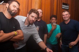 
<a style='margin-left: 5px;' class='btn btn-xs btn-social btn-facebook' href='https://www.facebook.com/sharer/sharer.php?u=https://galeramix.s01.web.getmuller.com.br/imagem/a67/800-800-90/conteudo/site_galerias/67/annita-petry-galera-mix-186.jpg' rel='popup' data-width='500' data-height='400'><i class='fa fa-facebook'></i>Compartilhar <span class='hidden-xs'>no Facebook</span>
</a> 
<a class='btn btn-default btn-xs' target='_blank' href='imagem/a67/800-800-90/conteudo/site_galerias/67/annita-petry-galera-mix-186.jpg'>
<span class='glyphicon glyphicon-cloud-download'></span> Salvar
</a>
