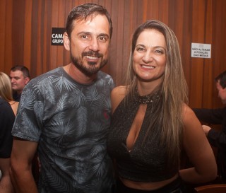 
<a style='margin-left: 5px;' class='btn btn-xs btn-social btn-facebook' href='https://www.facebook.com/sharer/sharer.php?u=https://galeramix.s01.web.getmuller.com.br/imagem/a67/800-800-90/conteudo/site_galerias/67/annita-petry-galera-mix-187.jpg' rel='popup' data-width='500' data-height='400'><i class='fa fa-facebook'></i>Compartilhar <span class='hidden-xs'>no Facebook</span>
</a> 
<a class='btn btn-default btn-xs' target='_blank' href='imagem/a67/800-800-90/conteudo/site_galerias/67/annita-petry-galera-mix-187.jpg'>
<span class='glyphicon glyphicon-cloud-download'></span> Salvar
</a>
