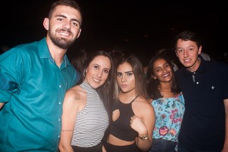 
<a style='margin-left: 5px;' class='btn btn-xs btn-social btn-facebook' href='https://www.facebook.com/sharer/sharer.php?u=https://galeramix.s01.web.getmuller.com.br/imagem/a67/800-800-90/conteudo/site_galerias/67/annita-petry-galera-mix-190.jpg' rel='popup' data-width='500' data-height='400'><i class='fa fa-facebook'></i>Compartilhar <span class='hidden-xs'>no Facebook</span>
</a> 
<a class='btn btn-default btn-xs' target='_blank' href='imagem/a67/800-800-90/conteudo/site_galerias/67/annita-petry-galera-mix-190.jpg'>
<span class='glyphicon glyphicon-cloud-download'></span> Salvar
</a>
