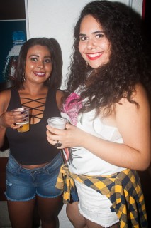 
<a style='margin-left: 5px;' class='btn btn-xs btn-social btn-facebook' href='https://www.facebook.com/sharer/sharer.php?u=https://galeramix.s01.web.getmuller.com.br/imagem/a67/800-800-90/conteudo/site_galerias/67/annita-petry-galera-mix-195.jpg' rel='popup' data-width='500' data-height='400'><i class='fa fa-facebook'></i>Compartilhar <span class='hidden-xs'>no Facebook</span>
</a> 
<a class='btn btn-default btn-xs' target='_blank' href='imagem/a67/800-800-90/conteudo/site_galerias/67/annita-petry-galera-mix-195.jpg'>
<span class='glyphicon glyphicon-cloud-download'></span> Salvar
</a>
