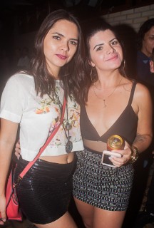 
<a style='margin-left: 5px;' class='btn btn-xs btn-social btn-facebook' href='https://www.facebook.com/sharer/sharer.php?u=https://galeramix.s01.web.getmuller.com.br/imagem/a67/800-800-90/conteudo/site_galerias/67/annita-petry-galera-mix-196.jpg' rel='popup' data-width='500' data-height='400'><i class='fa fa-facebook'></i>Compartilhar <span class='hidden-xs'>no Facebook</span>
</a> 
<a class='btn btn-default btn-xs' target='_blank' href='imagem/a67/800-800-90/conteudo/site_galerias/67/annita-petry-galera-mix-196.jpg'>
<span class='glyphicon glyphicon-cloud-download'></span> Salvar
</a>
