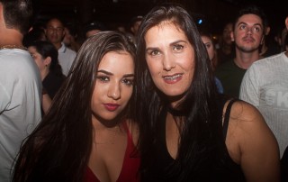 
<a style='margin-left: 5px;' class='btn btn-xs btn-social btn-facebook' href='https://www.facebook.com/sharer/sharer.php?u=https://galeramix.s01.web.getmuller.com.br/imagem/a67/800-800-90/conteudo/site_galerias/67/annita-petry-galera-mix-199.jpg' rel='popup' data-width='500' data-height='400'><i class='fa fa-facebook'></i>Compartilhar <span class='hidden-xs'>no Facebook</span>
</a> 
<a class='btn btn-default btn-xs' target='_blank' href='imagem/a67/800-800-90/conteudo/site_galerias/67/annita-petry-galera-mix-199.jpg'>
<span class='glyphicon glyphicon-cloud-download'></span> Salvar
</a>
