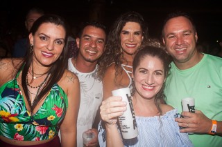 
<a style='margin-left: 5px;' class='btn btn-xs btn-social btn-facebook' href='https://www.facebook.com/sharer/sharer.php?u=https://galeramix.s01.web.getmuller.com.br/imagem/a67/800-800-90/conteudo/site_galerias/67/annita-petry-galera-mix-202.jpg' rel='popup' data-width='500' data-height='400'><i class='fa fa-facebook'></i>Compartilhar <span class='hidden-xs'>no Facebook</span>
</a> 
<a class='btn btn-default btn-xs' target='_blank' href='imagem/a67/800-800-90/conteudo/site_galerias/67/annita-petry-galera-mix-202.jpg'>
<span class='glyphicon glyphicon-cloud-download'></span> Salvar
</a>
