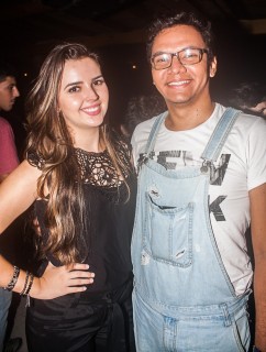 
<a style='margin-left: 5px;' class='btn btn-xs btn-social btn-facebook' href='https://www.facebook.com/sharer/sharer.php?u=https://galeramix.s01.web.getmuller.com.br/imagem/a67/800-800-90/conteudo/site_galerias/67/annita-petry-galera-mix-25.jpg' rel='popup' data-width='500' data-height='400'><i class='fa fa-facebook'></i>Compartilhar <span class='hidden-xs'>no Facebook</span>
</a> 
<a class='btn btn-default btn-xs' target='_blank' href='imagem/a67/800-800-90/conteudo/site_galerias/67/annita-petry-galera-mix-25.jpg'>
<span class='glyphicon glyphicon-cloud-download'></span> Salvar
</a>
