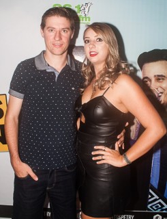 
<a style='margin-left: 5px;' class='btn btn-xs btn-social btn-facebook' href='https://www.facebook.com/sharer/sharer.php?u=https://galeramix.s01.web.getmuller.com.br/imagem/a67/800-800-90/conteudo/site_galerias/67/annita-petry-galera-mix-30.jpg' rel='popup' data-width='500' data-height='400'><i class='fa fa-facebook'></i>Compartilhar <span class='hidden-xs'>no Facebook</span>
</a> 
<a class='btn btn-default btn-xs' target='_blank' href='imagem/a67/800-800-90/conteudo/site_galerias/67/annita-petry-galera-mix-30.jpg'>
<span class='glyphicon glyphicon-cloud-download'></span> Salvar
</a>
